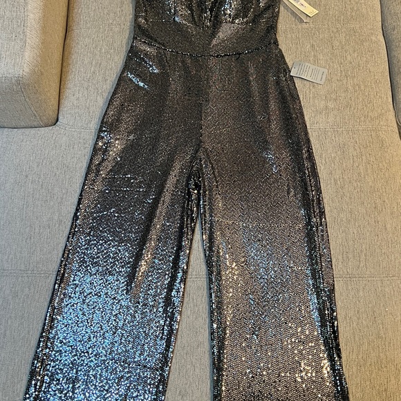 NEVER WORN Eliza J sparkle v-neck sleeveless jumpsuit size 12 - Picture 2 of 8